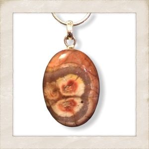 Ladies Sterling Silver Pendant with chain